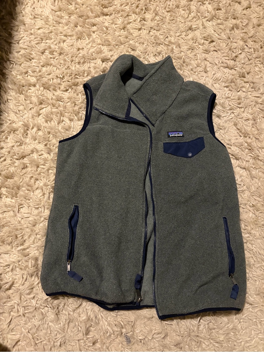 Patagonia Men’s Grey Fleece Vest with Navy Trim